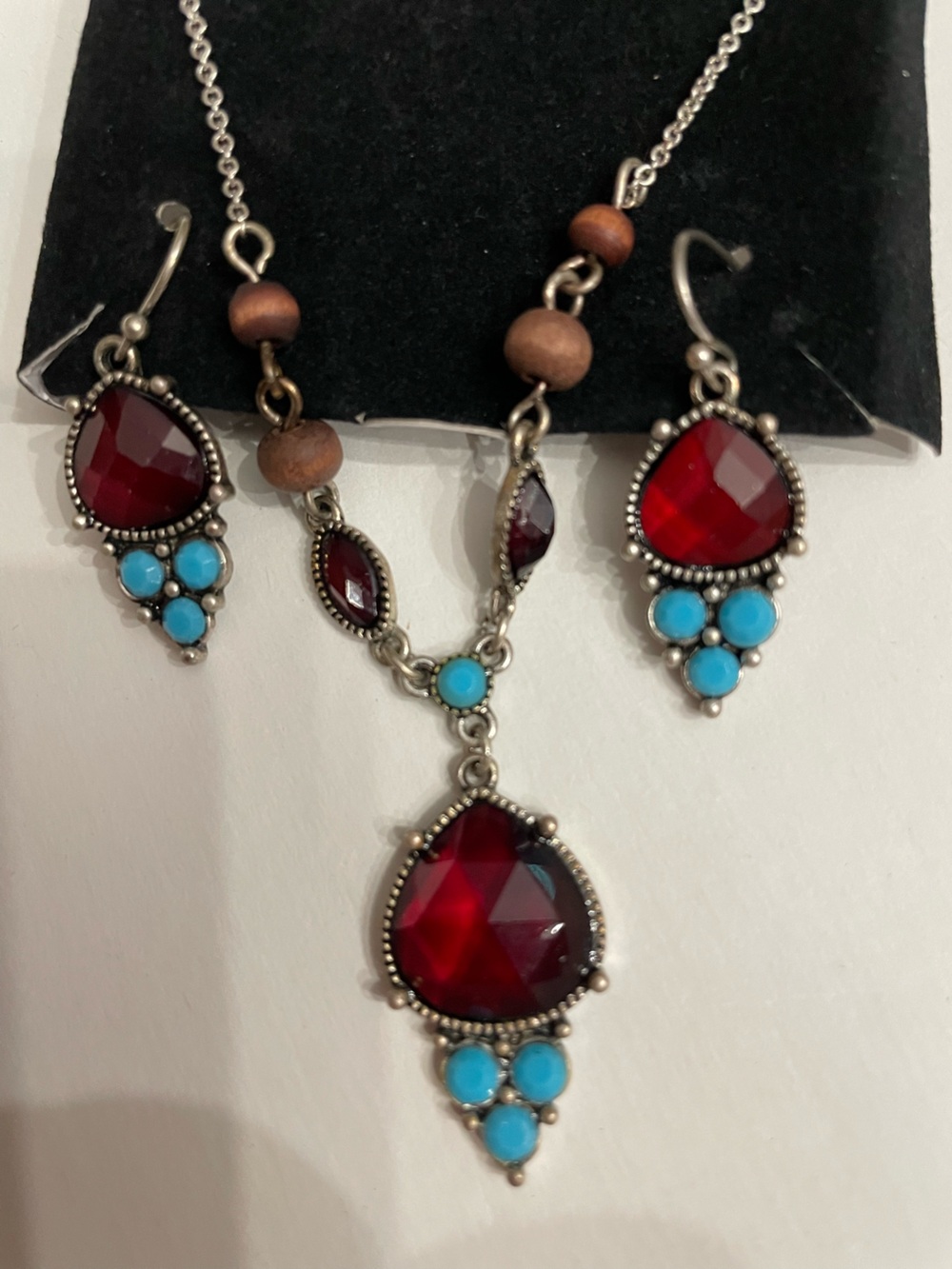 Red and Turquoise Gemstone Drop Necklace and Earring Set nwot